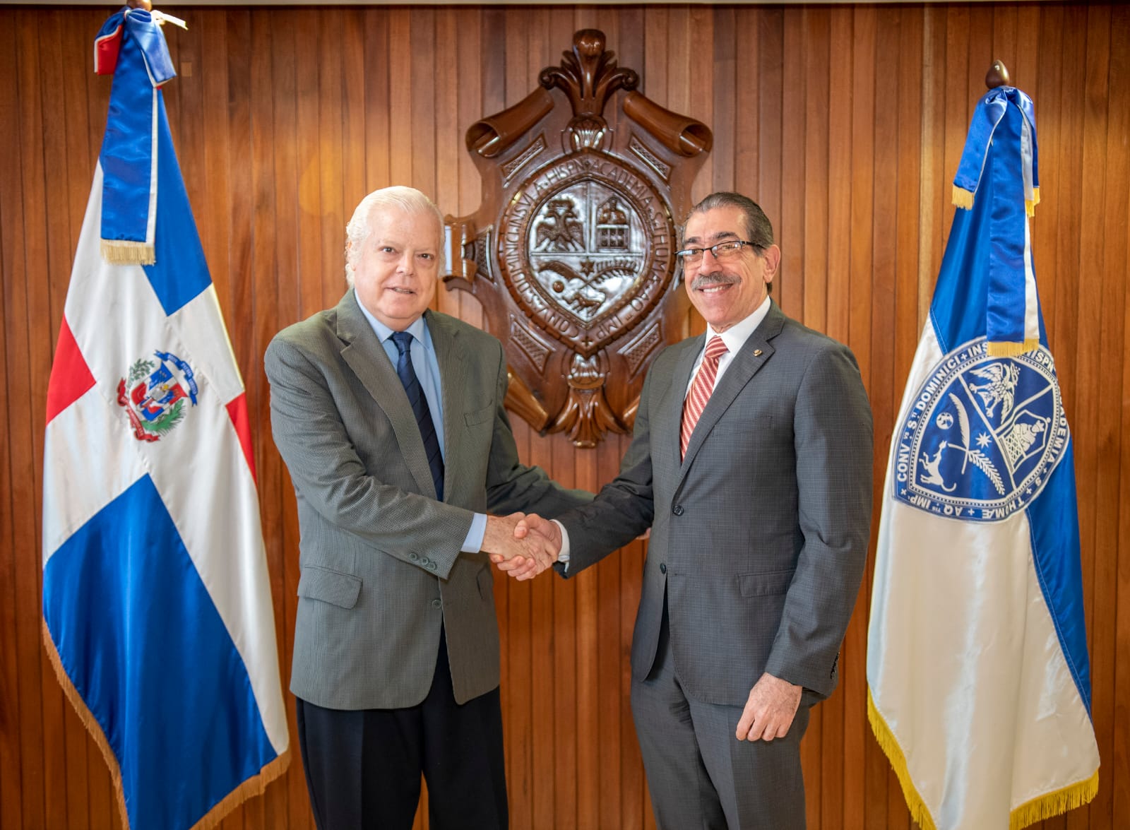 UASD y Embajada de Perú celebrarán conferencia-debate «Mario Vargas Llosa: a 90 años de su nacimiento».