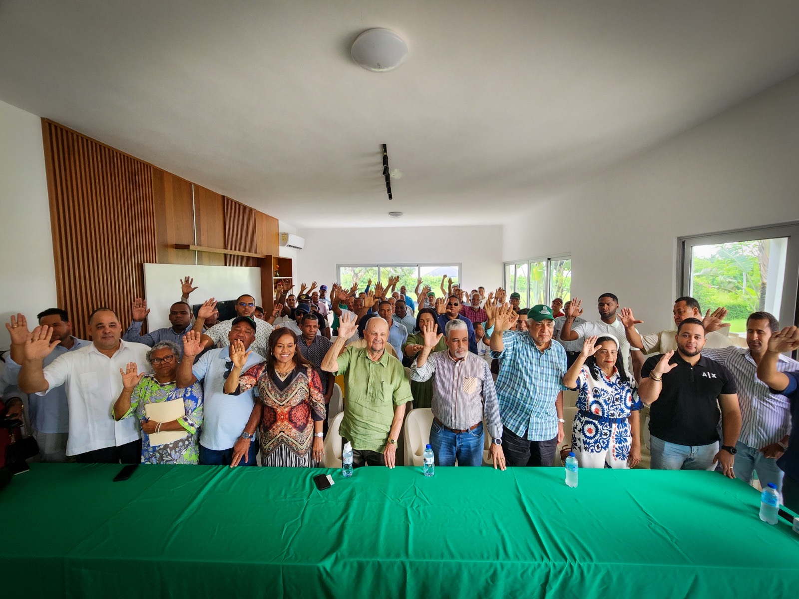 Sector Externo de la Fuerza Del Pueblo Juramenta Estructura Provincial en Sánchez Ramírez.