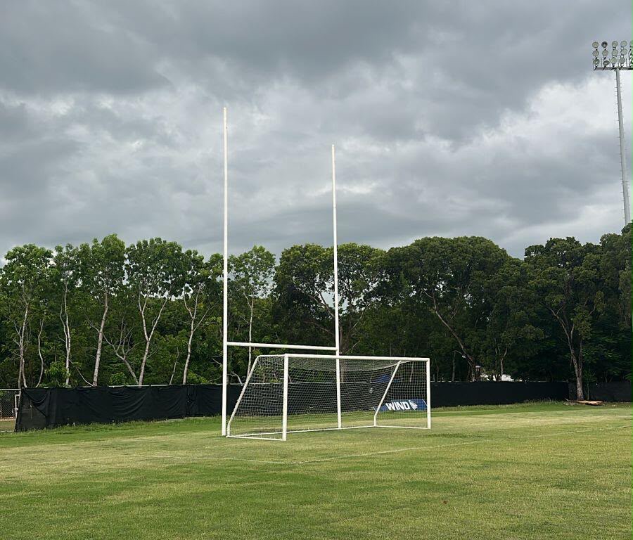 Delfines del Este pide intervención de autoridades para recuperar el Estadio de fútbol del Parque del Este.