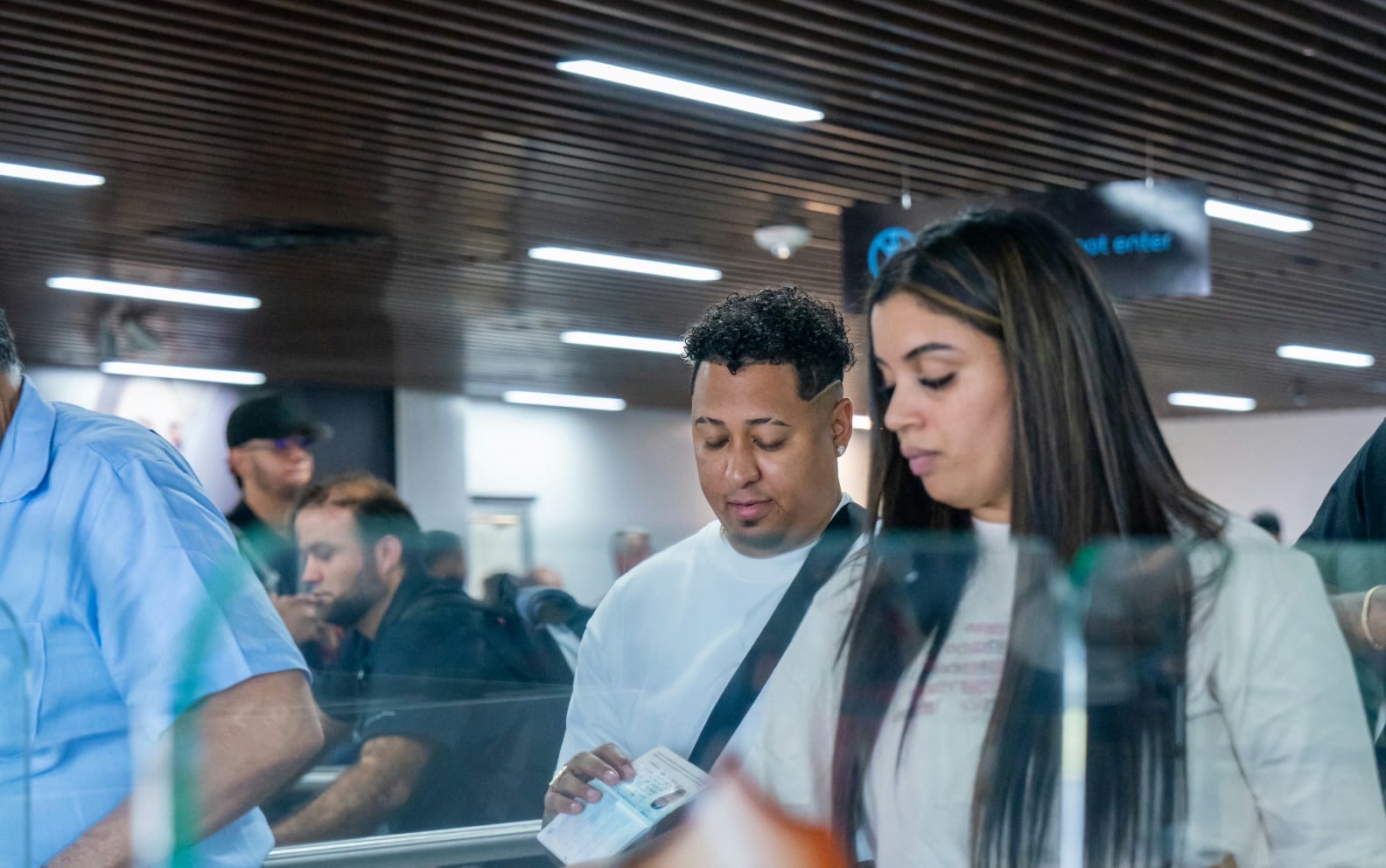 Autogate también funciona en aeropuerto de Punta Cana para dominicanos  con pasaporte biométrico.