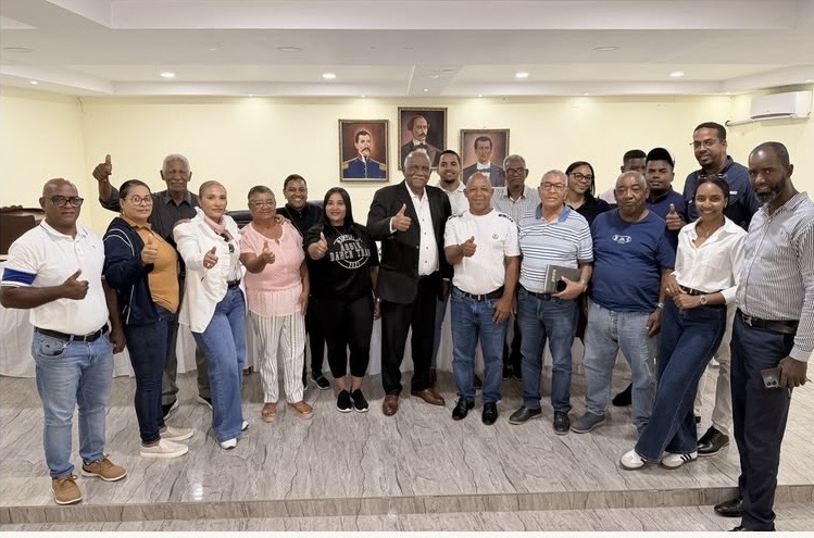 Frente Magisterial con David Collado juramenta estructuras de apoyo en tres municipios de San Juan.