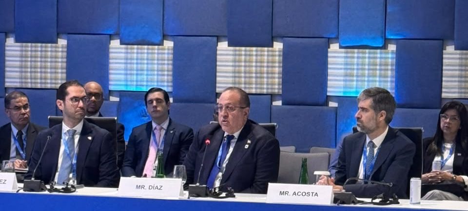 FMI valora desempeño económico de RD y manejo de crisis internacional; fija crecimiento del país en 4.6 % para 2026.