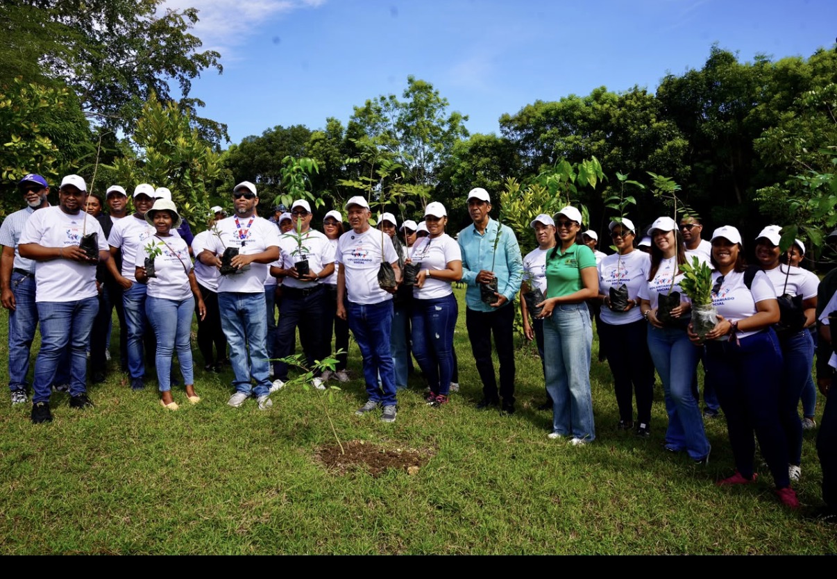 Centros Tecnológicos Comunitariosreafirman su compromiso ambiental con jornada de reforestación