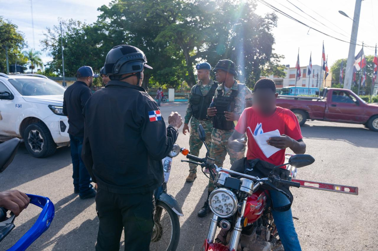 Durante el fin de semana DGM detiene a 4,618 extranjeros en condición migratoria irregular y deporta a 4,173