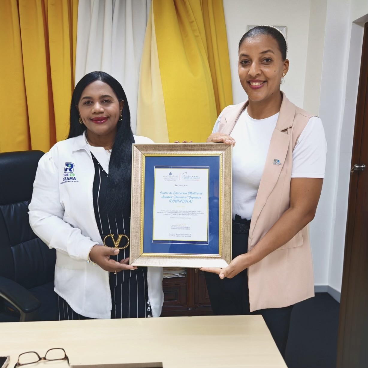 Centro de Educación Médica de Amistad Dominico Japonesa (CEMADOJA) recibe reconocimiento.