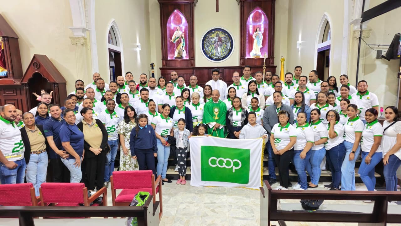 Resalta cooperativismo en el desarrollo económico del país.